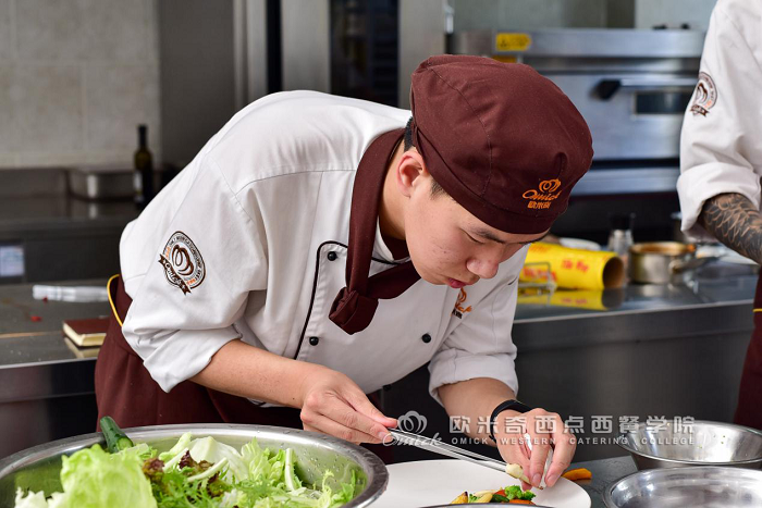 男生学西餐的前景好吗？