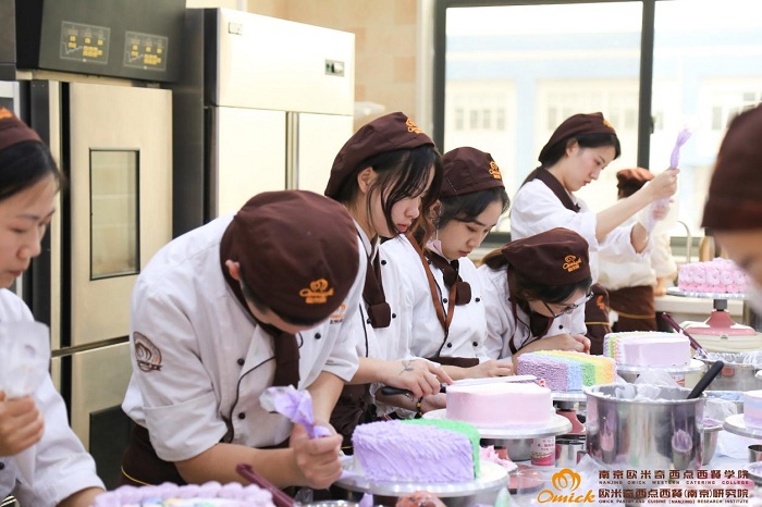 南京哪里有学做蛋糕的学校？