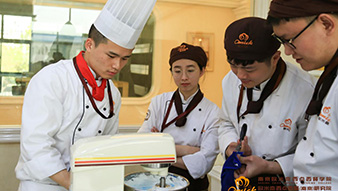 初中毕业学烘焙有前途吗？南京烘焙学校排名前十的学校有哪些？