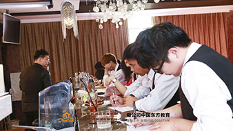 学花式调酒应该去哪？普遍的学费是多少？
