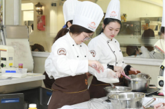 蛋糕培训班学费一般要多少钱？