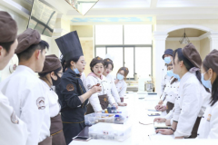 南京学烘焙比较好的学校在哪里？