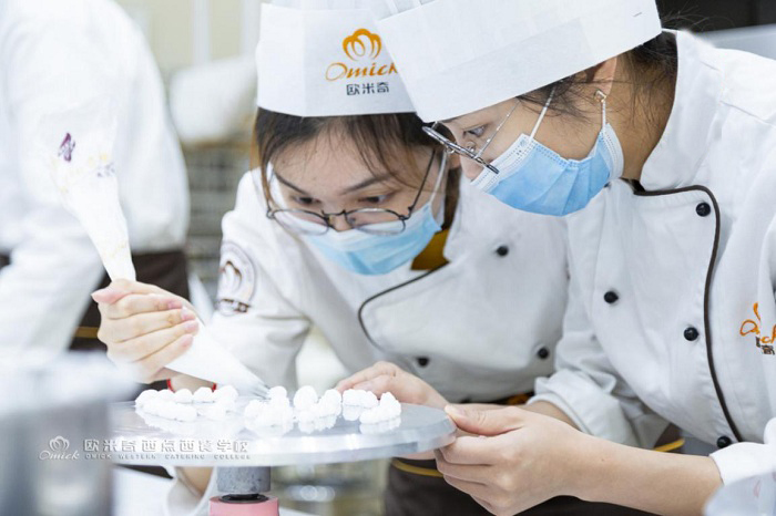 零基础学西点多久能学会？