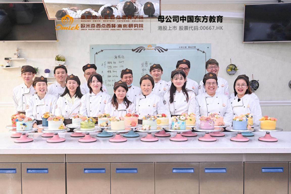 想学烘焙是去培训还是去做学徒