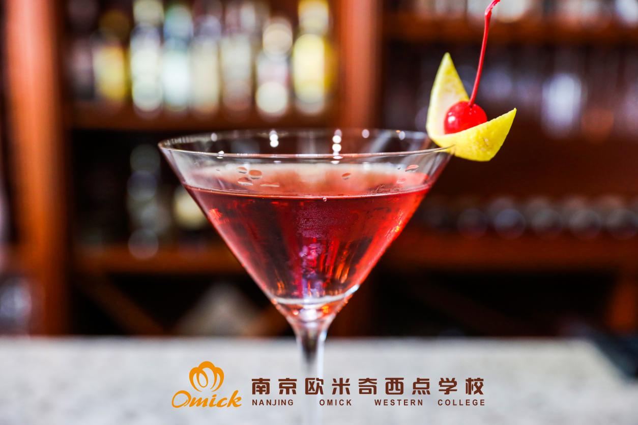 调酒师要学多久，学费多少