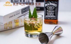 学调酒前途怎么样？学调酒师发展前景怎么样？